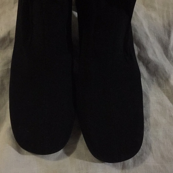 Gucci suede style boots, great condition! - Picture 5 of 5